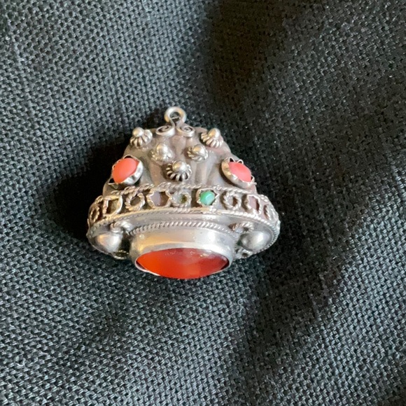 Vintage Etruscan charm - Picture 1 of 3